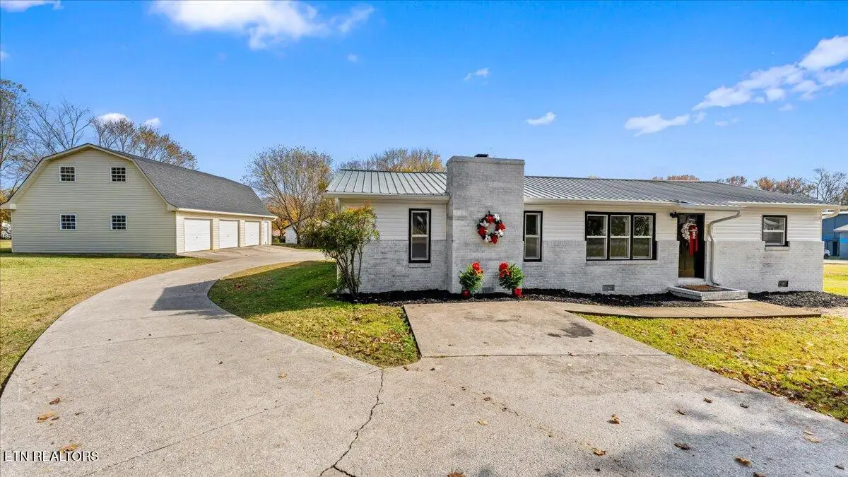 326 Greenwood Circle, Madisonville, TN 37354 - Image #1