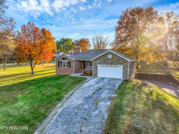 1031 S Dogwood Drive, Maryville, TN 37804