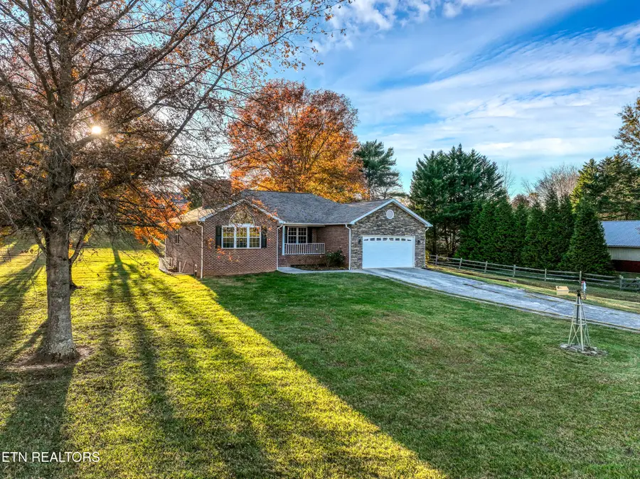 1031 S Dogwood Drive, Maryville, TN 37804 - Image #2