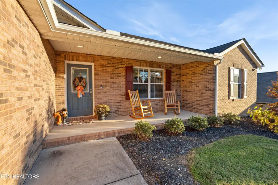 498 Oak Hills Drive, Lenoir City, TN 37771 - Image #3