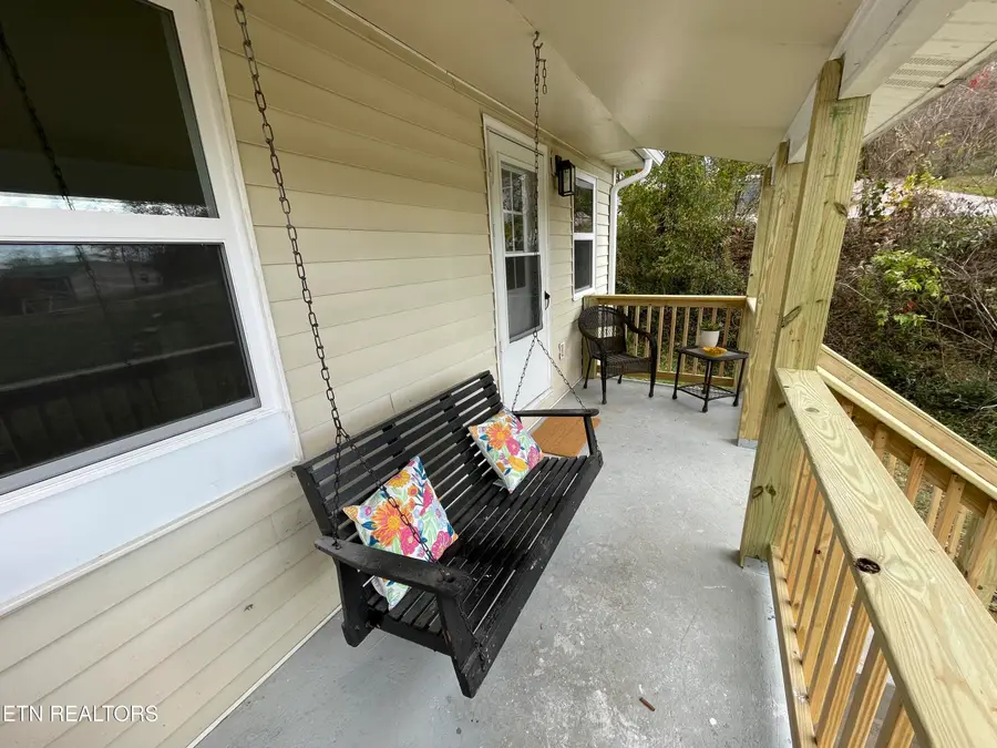 401 E Forrest St, Lafollette, TN 37766 - Image #2