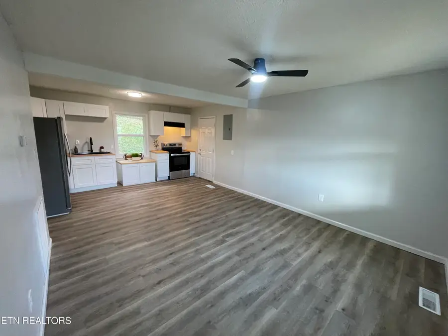 401 E Forrest St, Lafollette, TN 37766 - Image #3