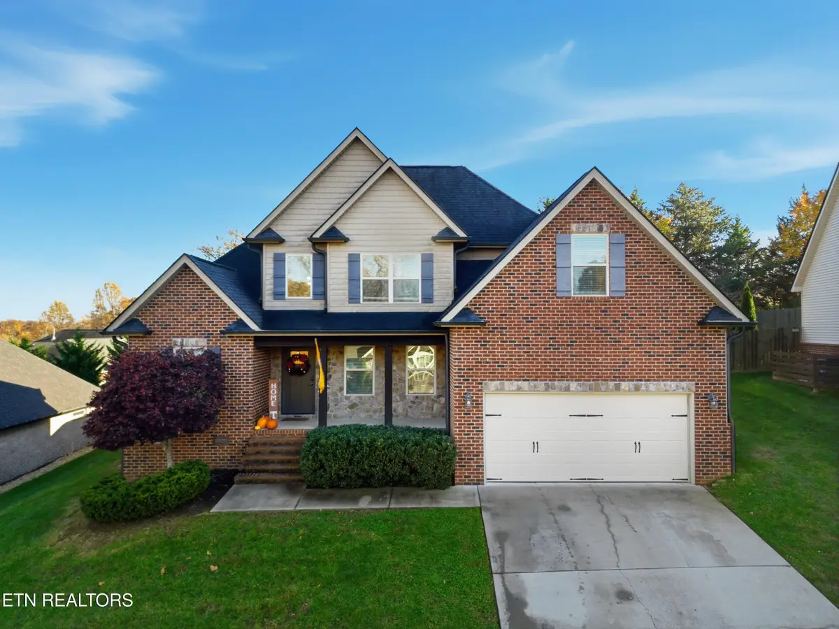 1316 Fox Ridge Drive, Powell, TN 37849 - Image #1