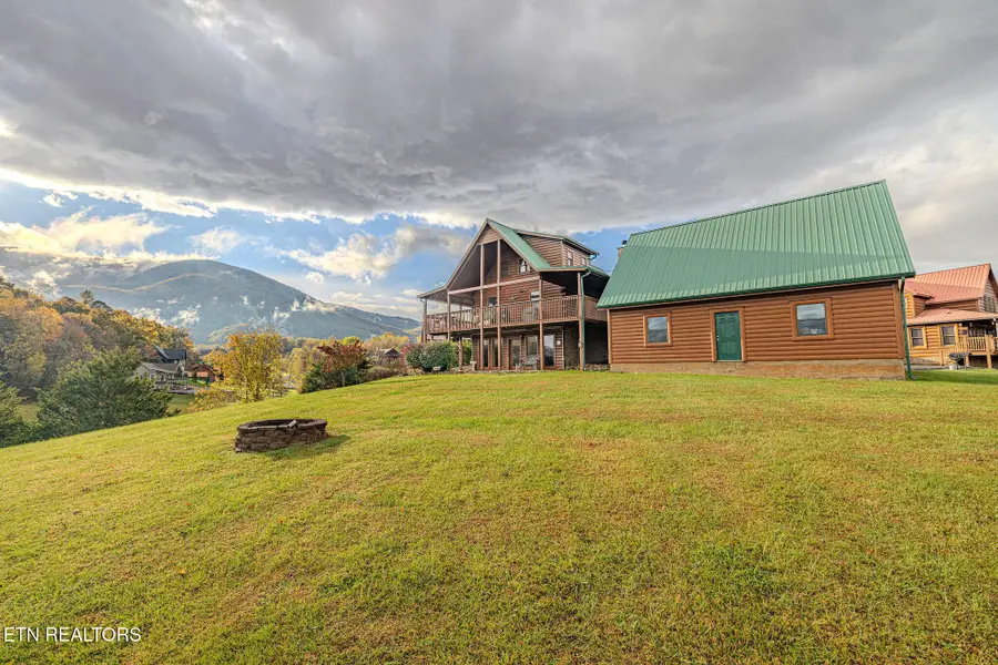 3452 Cove Meadows Dr, Sevierville, TN 37862 - Image #2