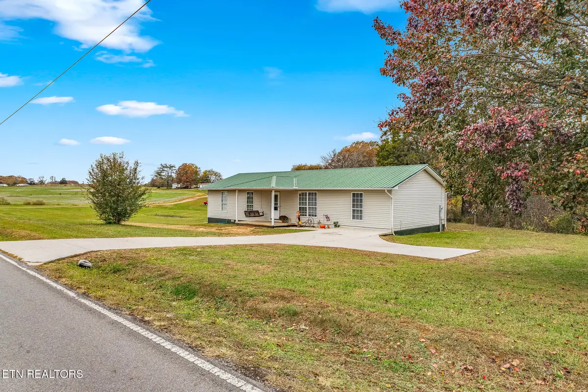 925 Oak Grove Rd, Madisonville, TN 37354 - Image #1