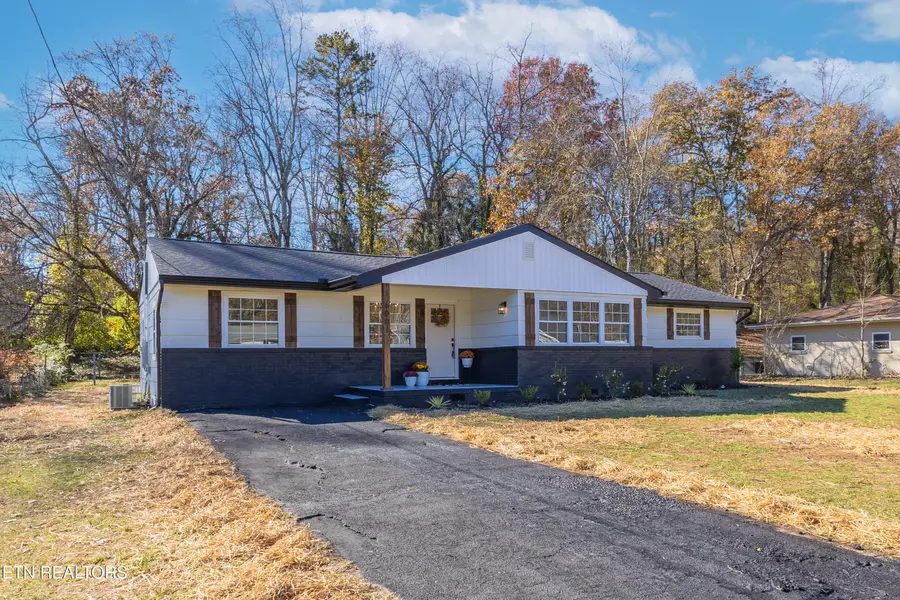 6001 Meadow Oak Lane, Knoxville, TN 37920 - Image #2