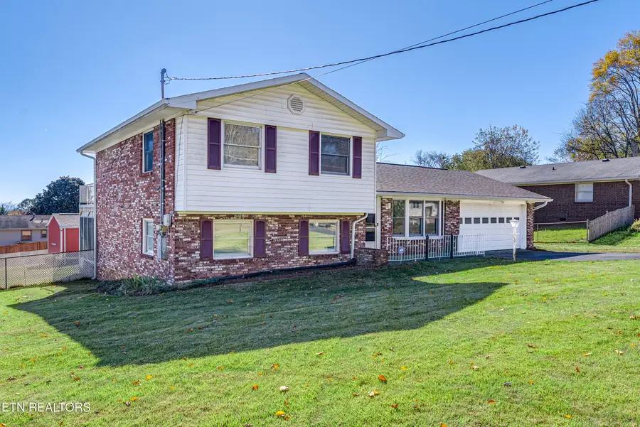 10816 Sonja Drive, Knoxville, TN 37934 - Image #2