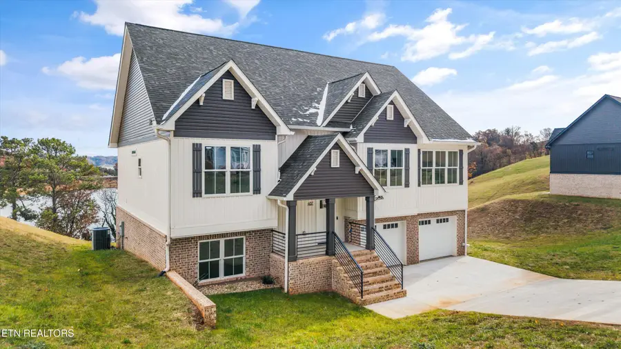 407 Hampton Way, Dandridge, TN 37725 - Image #2