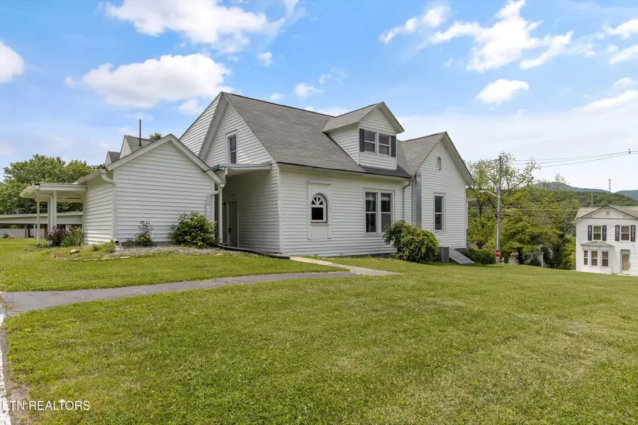 313 W Spring St, Oliver Springs, TN 37840 - Image #3