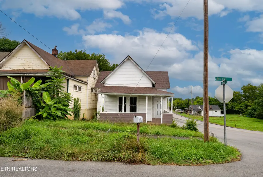 902 Crescent St, Harriman, TN 37748 - Image #3