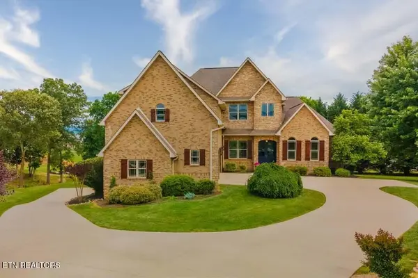 118 Luxury Lane, Dandridge, TN 37725