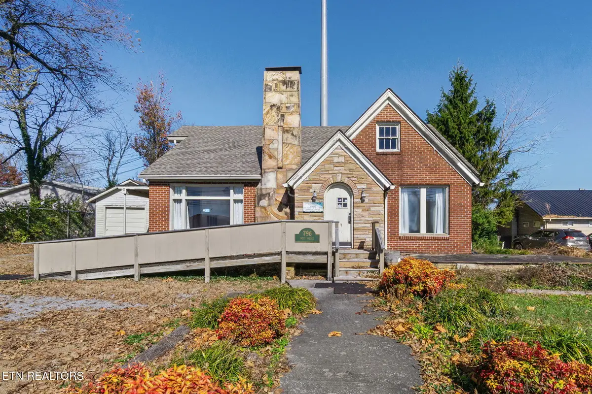 796 West Ave, Crossville, TN 38555 - Image #1
