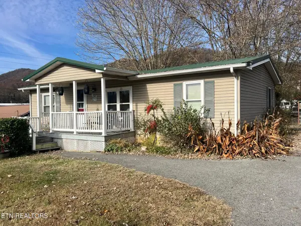 307 E Walden St, LaFollette, TN 37766