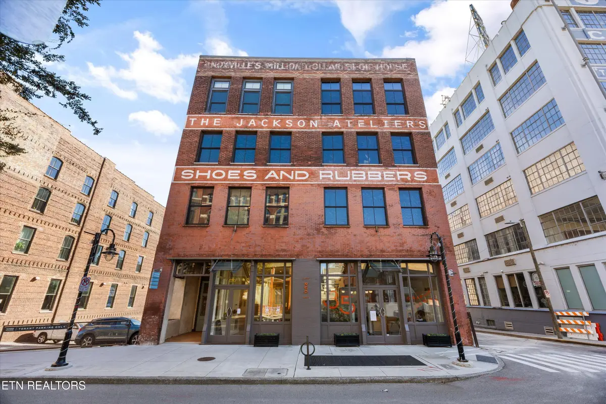 130 W Jackson Ave #302, Knoxville, TN 37902 - Image #1