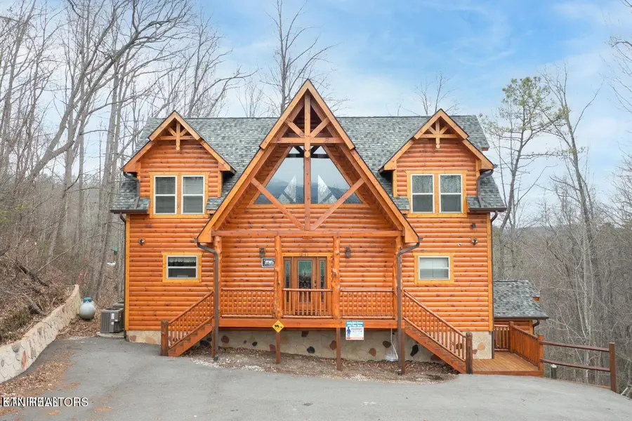 1041 Vista Drive, Gatlinburg, TN 37738 - Image #2