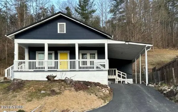 443 Highway 92, Pineville, KY 40977