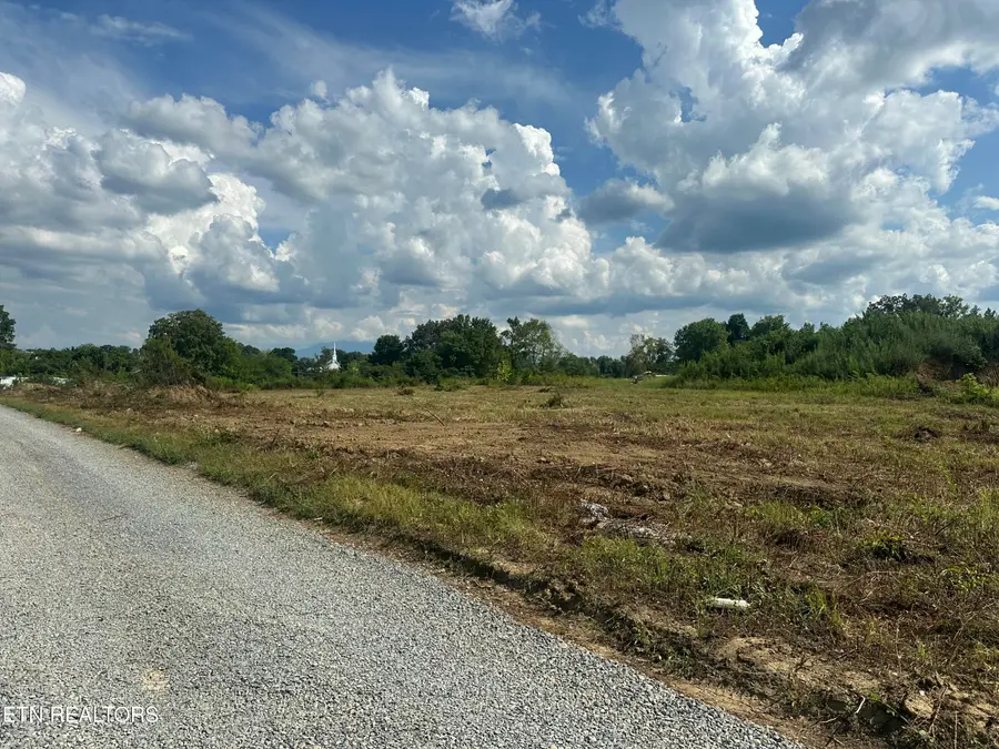 540 Henderson Rd #30, Pigeon Forge, TN 37863 - Image #3