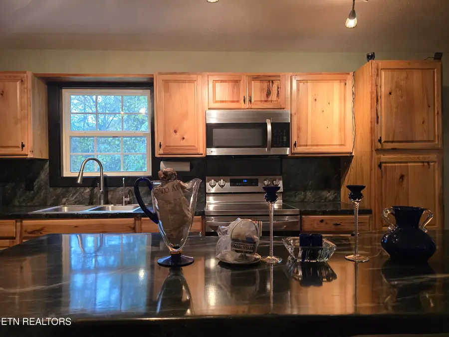 4060 Tazewell Hwy, Sneedville, TN 37869 - Image #3