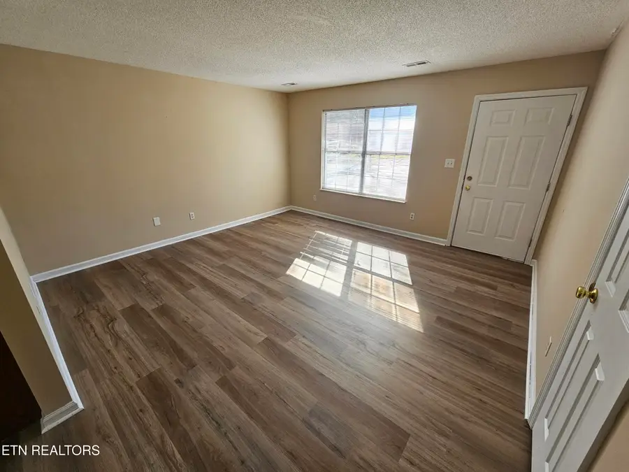 5416 S Weston Rd, Knoxville, TN 37918 - Image #2