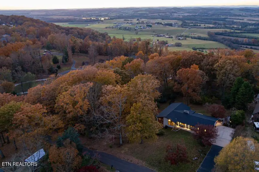 219 Briarcliff Rd, Sweetwater, TN 37874 - Image #2