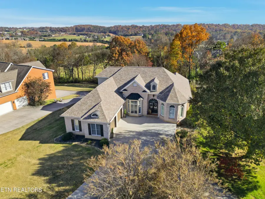 430 Oak Chase Blvd, Lenoir City, TN 37772 - Image #3