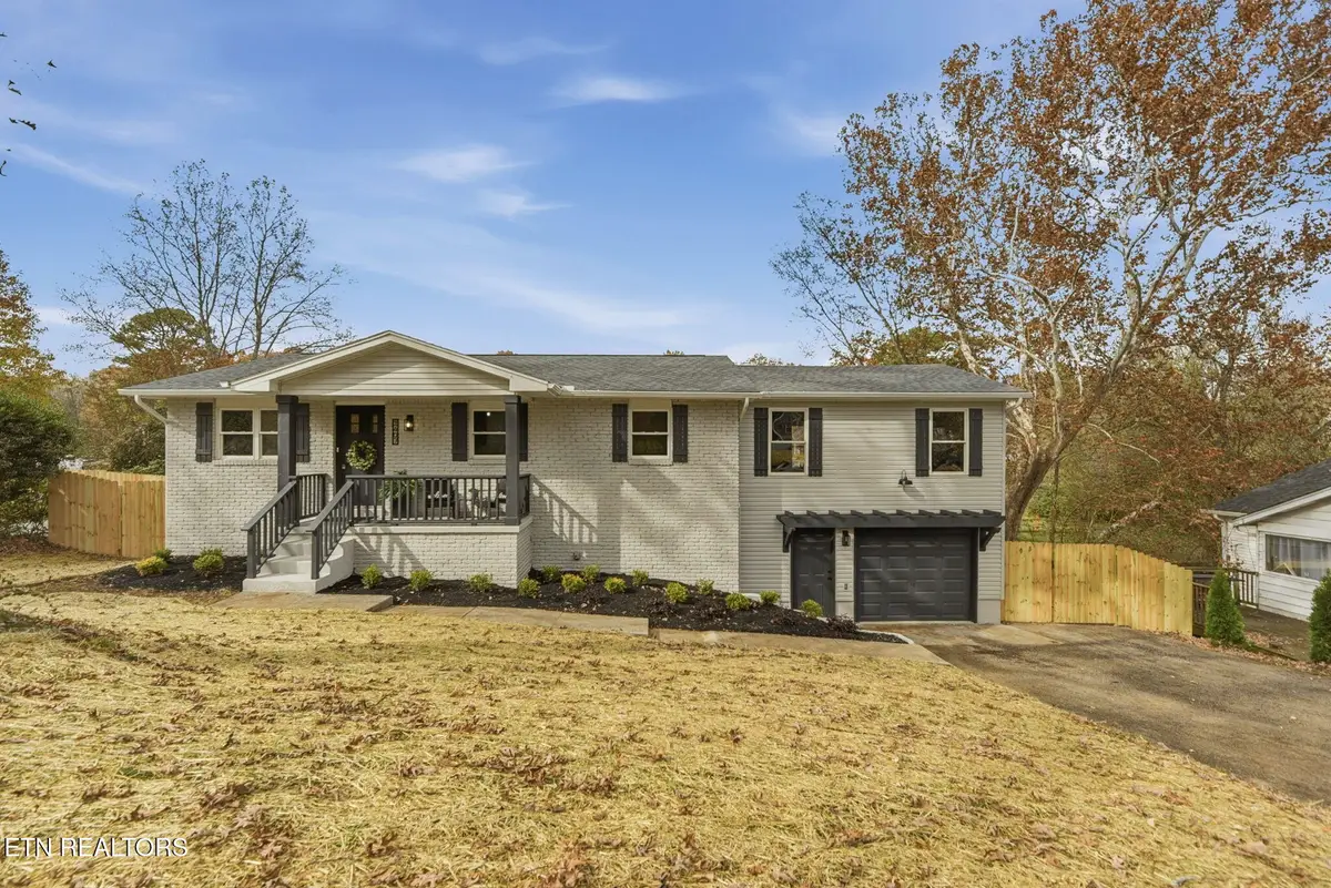 1407 Peltier Rd, Knoxville, TN 37912 - Image #1
