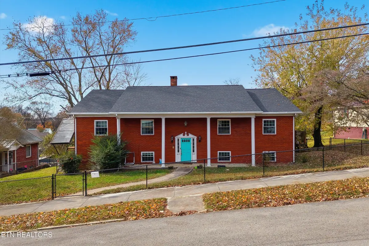 402 N A St, Lenoir City, TN 37771 - Image #1