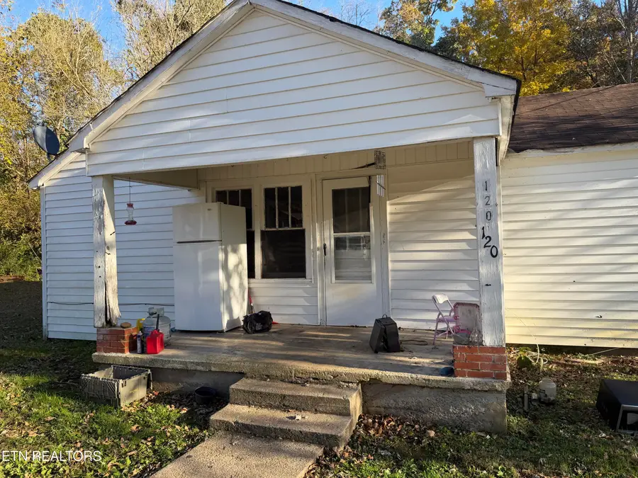 120 Poplar St, Harriman, TN 37748 - Image #2