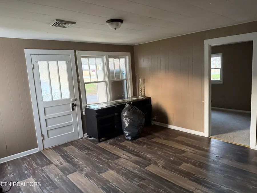 120 Poplar St, Harriman, TN 37748 - Image #3