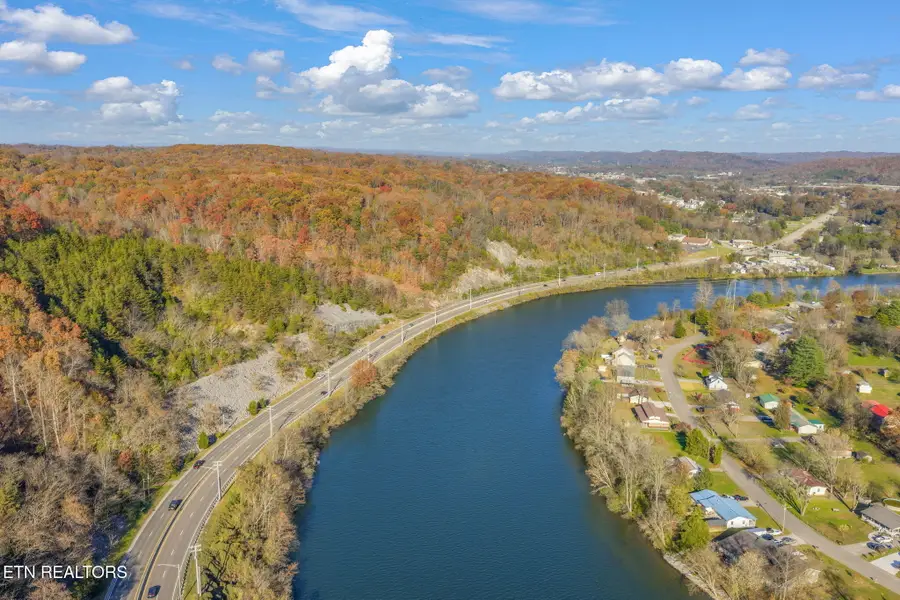 S Charles Seivers Blvd, Clinton, TN 37716 - Image #3