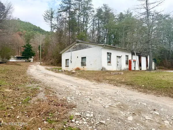 463 Lovers Lane, Townsend, TN 37882