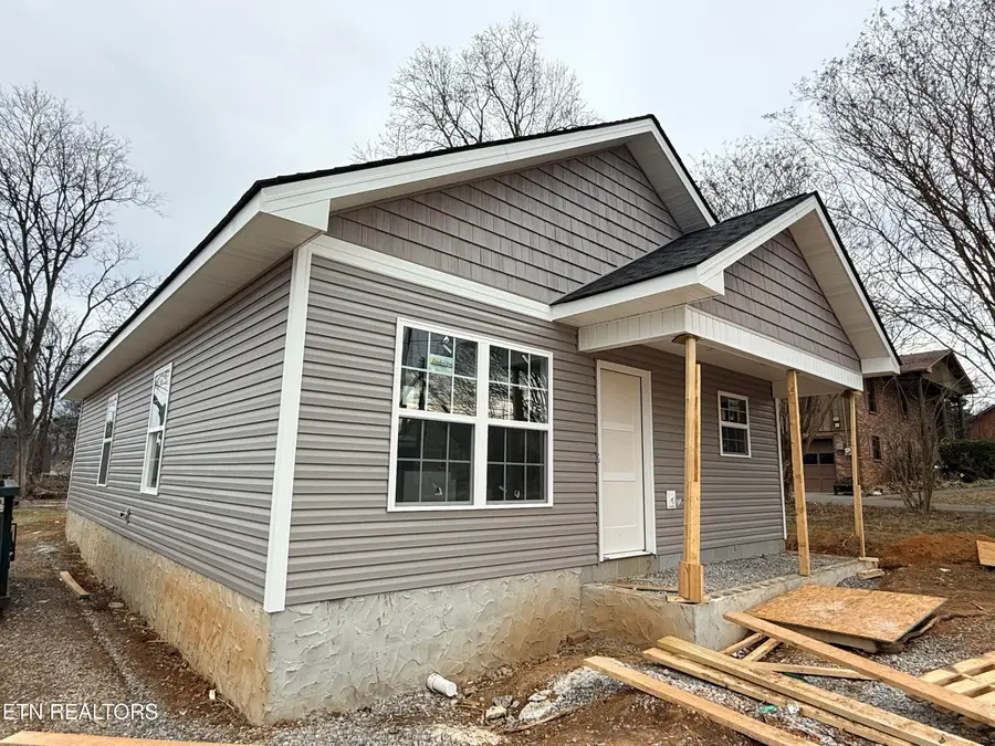 207 Andy Carr Ave, Alcoa, TN 37701 - Image #2
