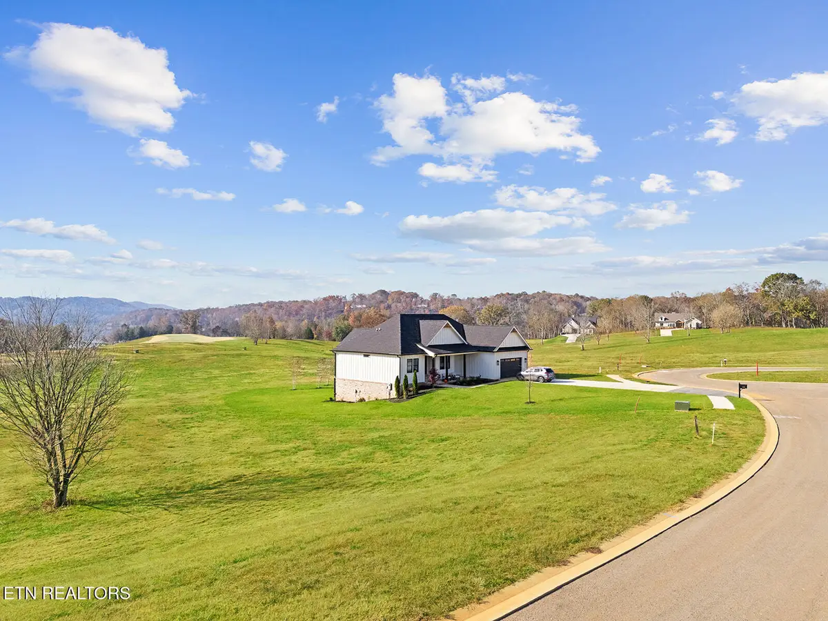 121 Purple Iris Place, Loudon, TN 37774 - Image #1