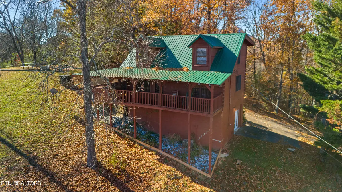 1086 Sharp Hollow Rd, Sevierville, TN 37862 - Image #1