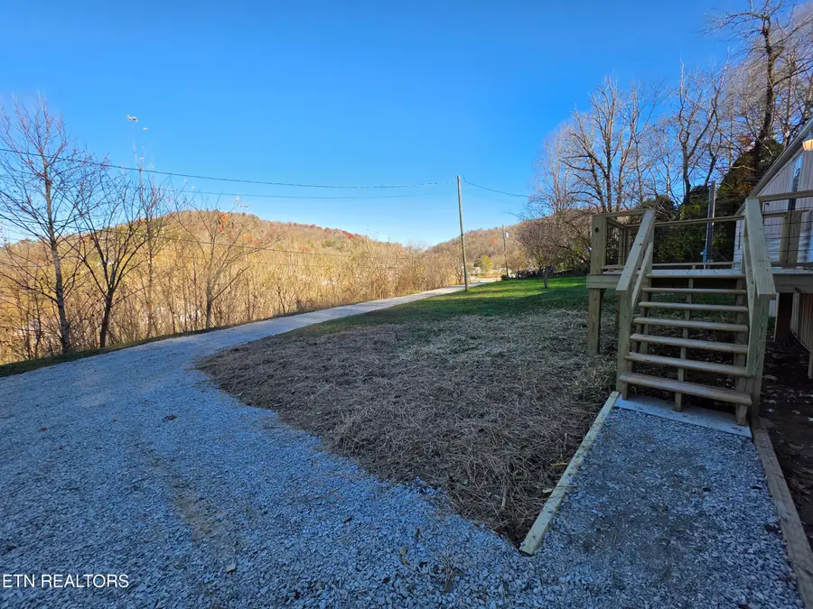 1288 Maiden Ln Lane, Jellico, TN 37762 - Image #2