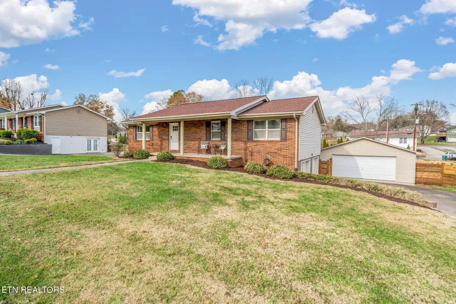 7637 Cranley Rd, Powell, TN 37849 - Image #2