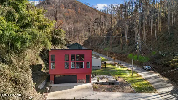 667 Turkey Nest Rd, Gatlinburg, TN 37738 - #2