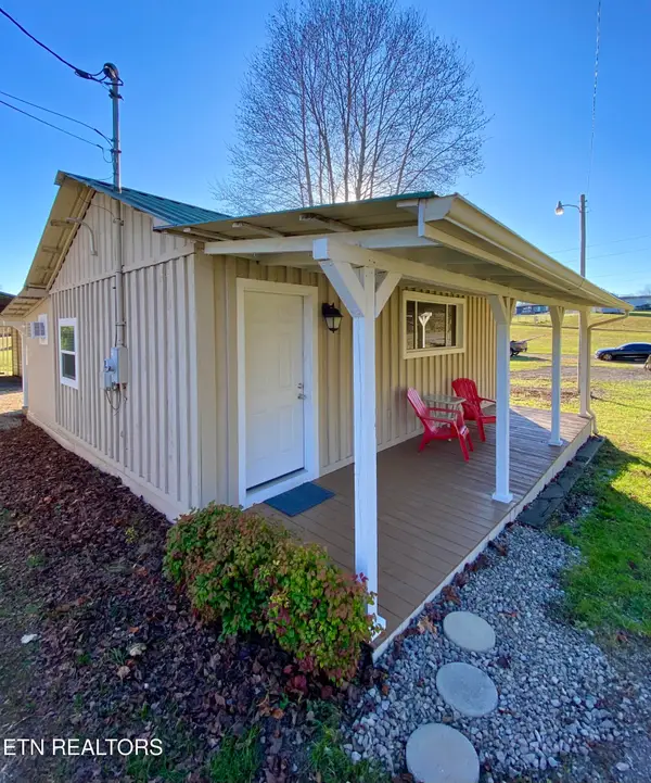 1470 Creston Rd, Crossville, TN 38571