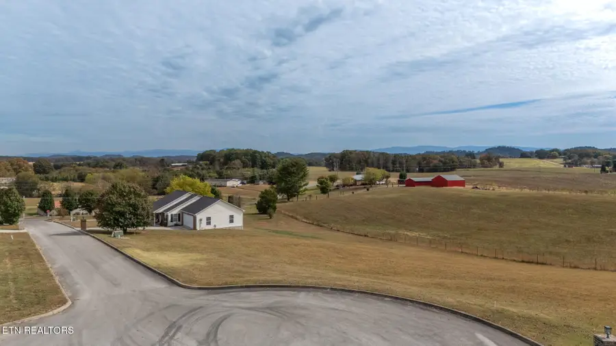 2524 Sierra Drive, Sweetwater, TN 37874 - Image #2