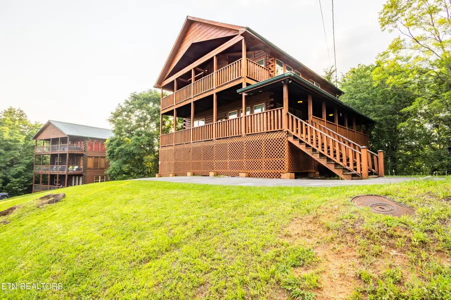 2031 Oakmont Drive, Sevierville, TN 37876 - Image #2