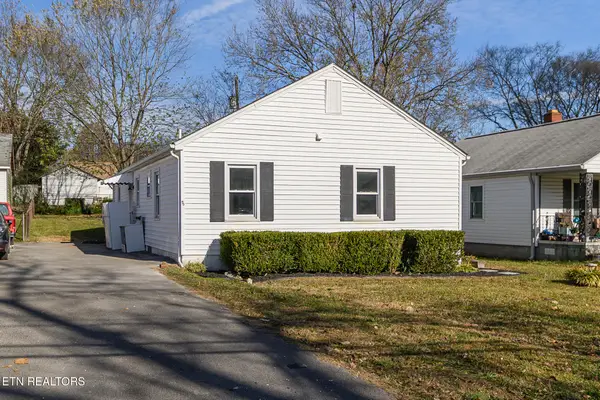 921 Shamrock Ave, Knoxville, TN 37917