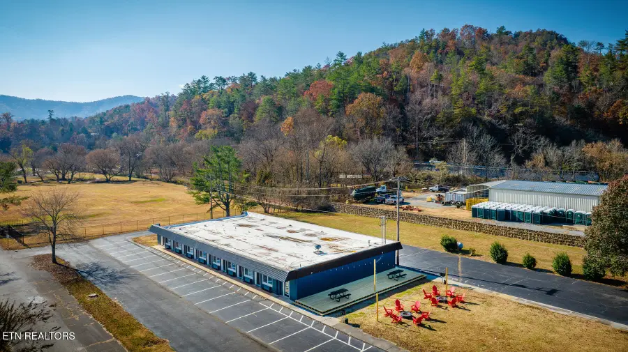 E 7052 E Lamar Alexander Parkway Pkwy, Townsend, TN 37882 - Image #2