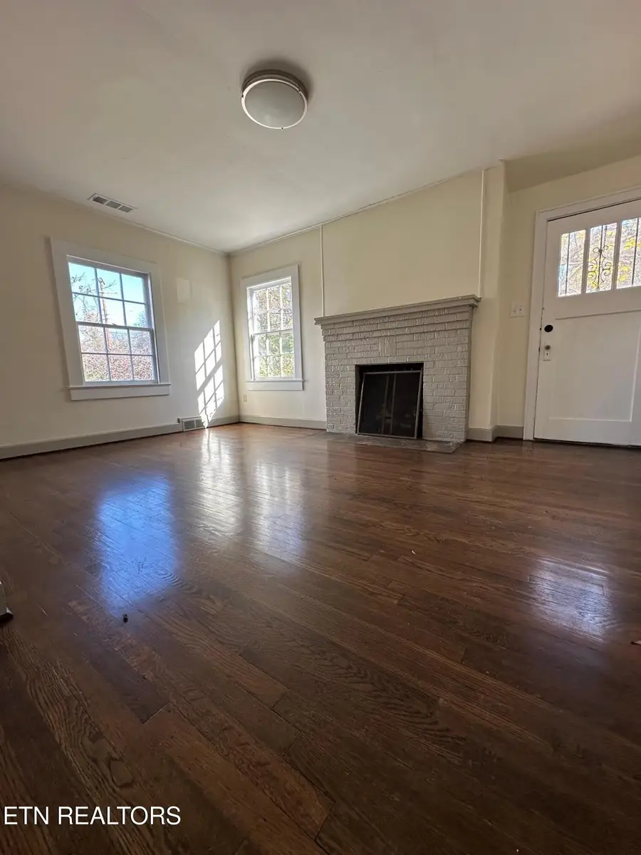 825 Gertrude Ave, Knoxville, TN 37920 - Image #2