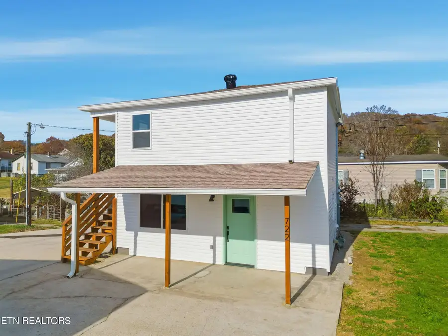 722 Virginia Ave, Harriman, TN 37748 - Image #2