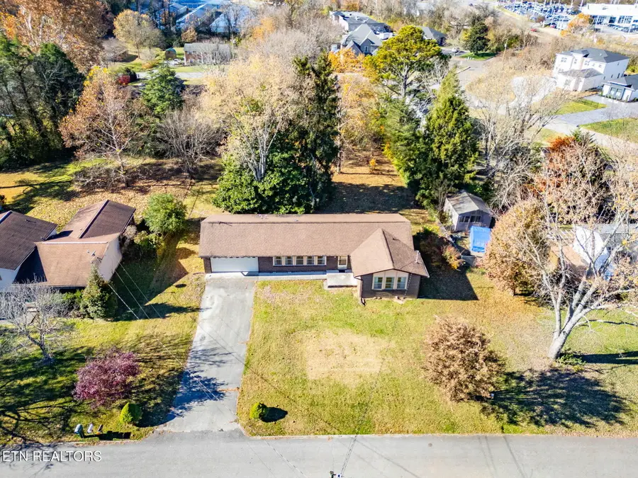 209 Debbie Rd, Knoxville, TN 37922 - Image #2