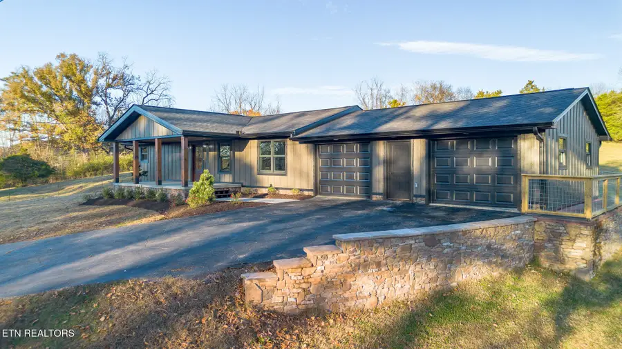 1437 Beacon Rd, Talbott, TN 37877 - Image #2