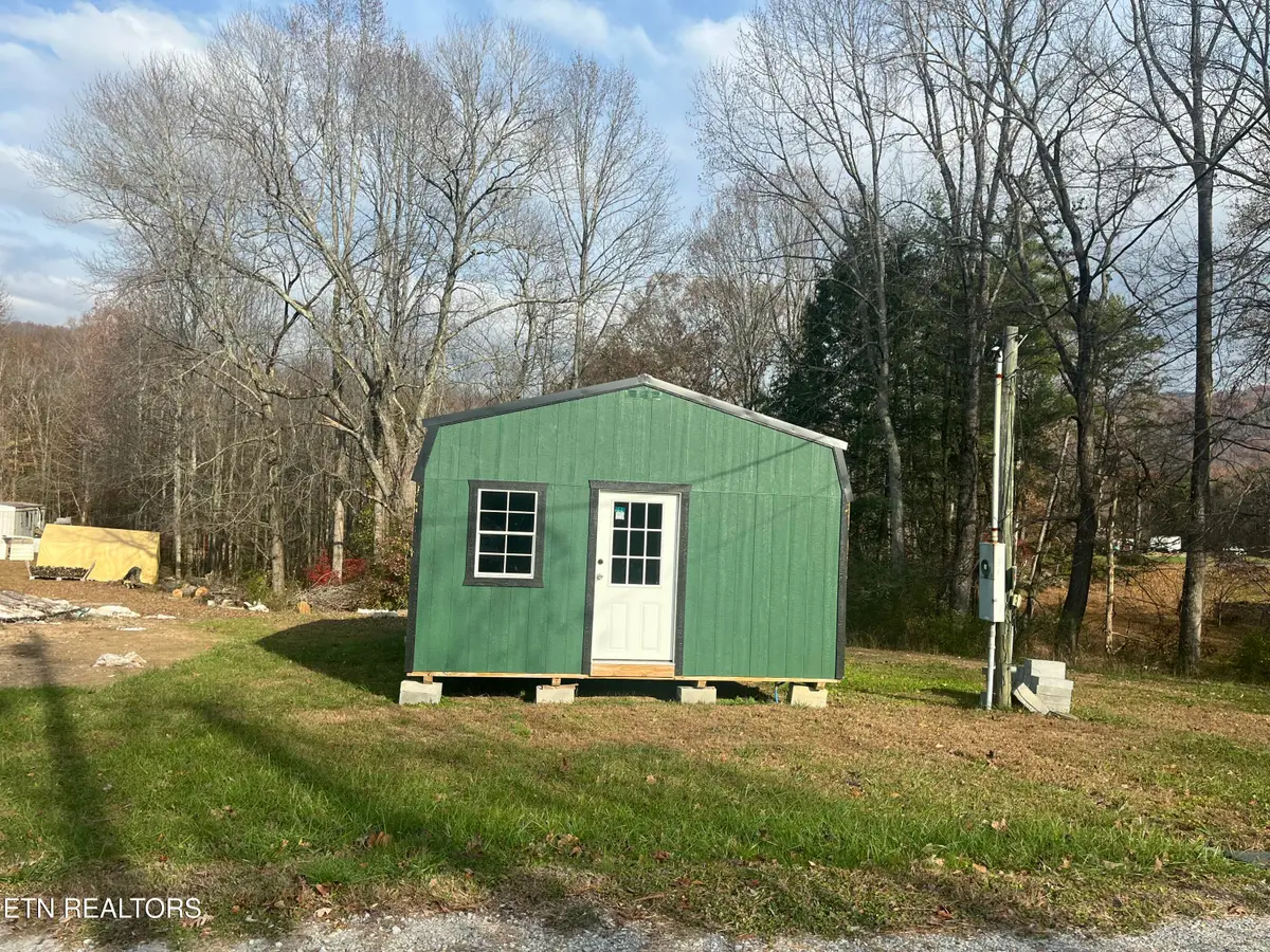 114 E C Noe Rd, Oliver Springs, TN 37840 - Image #1