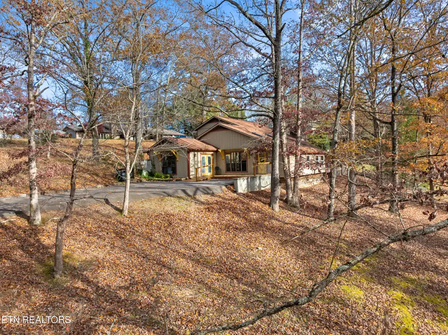 1634 Spruce Drive, Sevierville, TN 37876 - Image #2