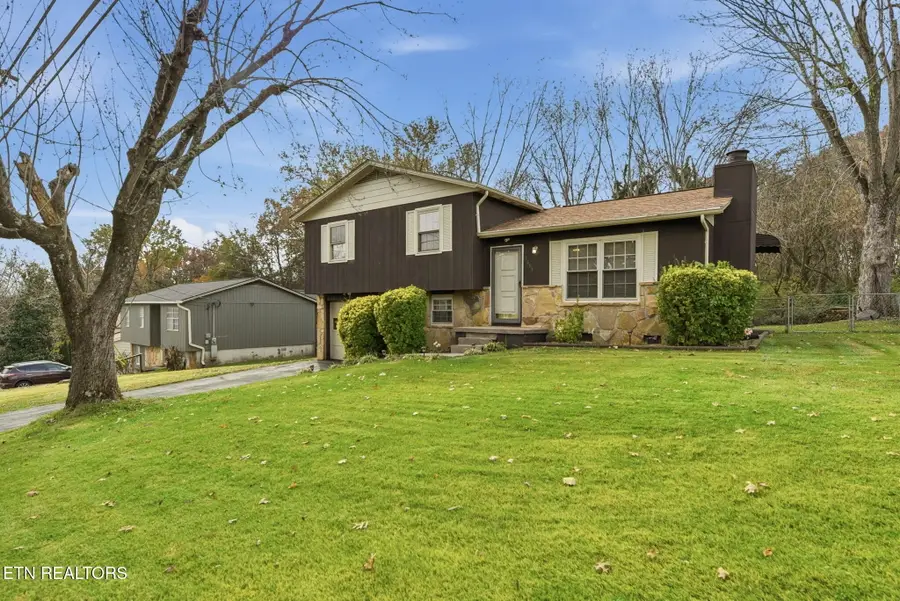 5613 Montina Rd, Knoxville, TN 37912 - Image #2