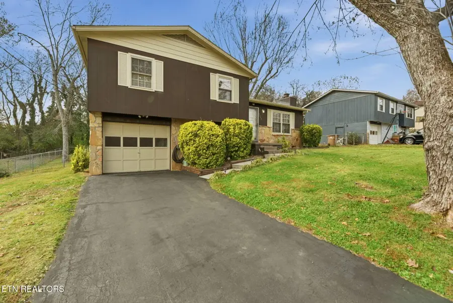5613 Montina Rd, Knoxville, TN 37912 - Image #3